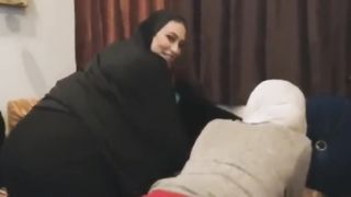 نساء عربيات في أمريكا: تجارب سكس جديدة وعربدة غير تقليدية - افلام