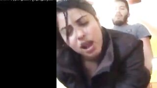 نكشة لمشاعرها: أم كذلة صورة لنفسها وهي تناك - افلام