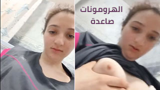 هرمونات فوق السحاب - جولة ومغامرة في استمناء مراهقة بيضاء سكس